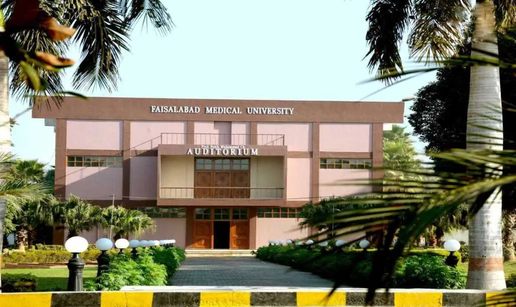 Faisalabad Medical University (FMU) - Medical College in Faisalabad, Pakistan